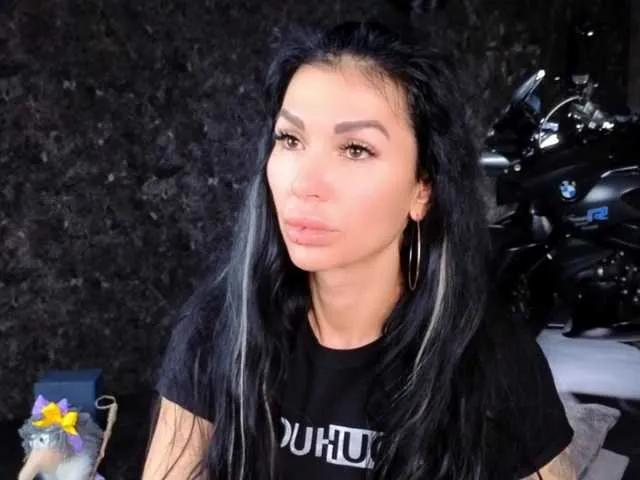 Watch -BABAYAGA-, she wants to masturbate for you -BABAYAGA- from BongaCams