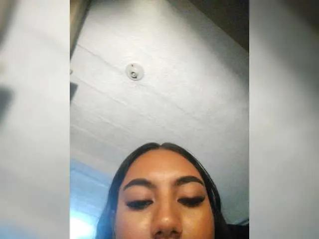 Alahia from BongaCams