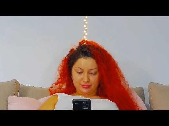 Checkout cute escort AlexaMills AlexaMills from BongaCams