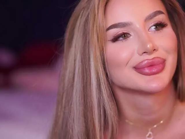 AshleysinnX from BongaCams