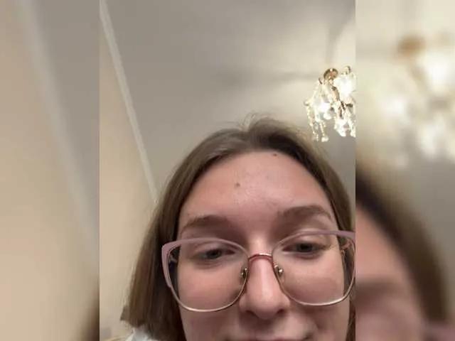 Join BongaCams's Bellatrisssaaa Bellatrisssaaa from BongaCams