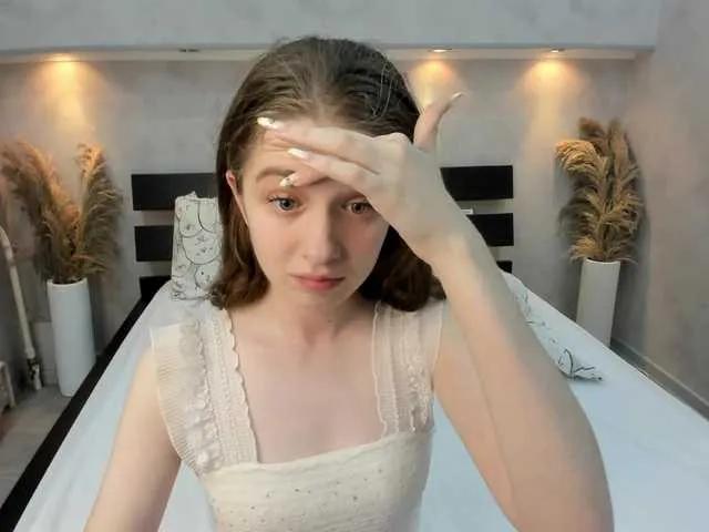 Discover Camilla-Kelly, she wants to masturbate for you Camilla-Kelly from BongaCams