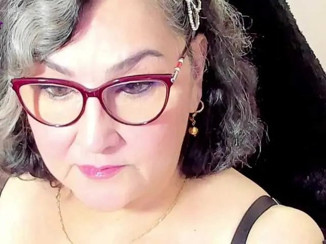 cataleya-mom from BongaCams