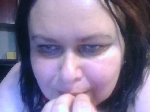 CharleeKendall from BongaCams