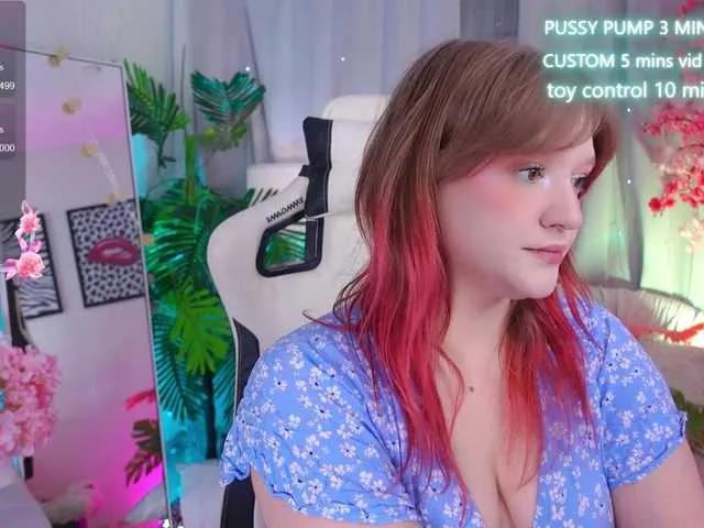 CrazyWine from BongaCams