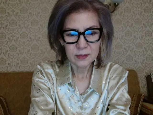 Try cute camwhore Elegant00Lady Elegant00Lady from BongaCams