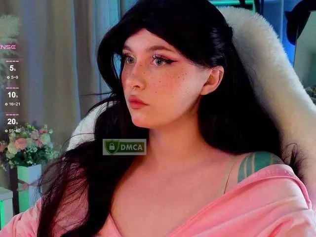 Admire cute camwhore HoneyCherry HoneyCherry from BongaCams