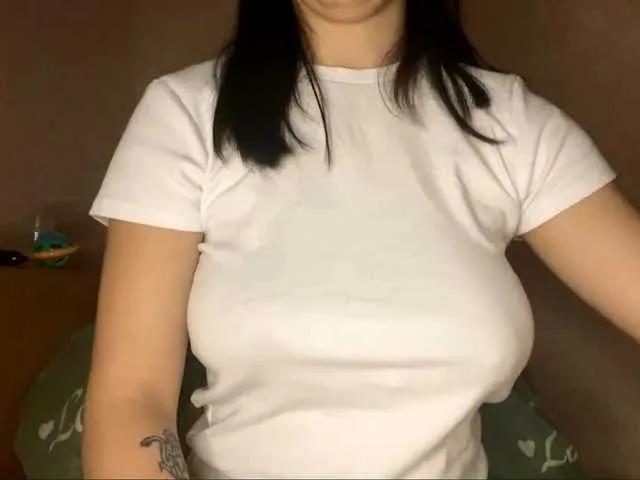Amazing JoannieSweetser wants you to fuck her body now JoannieSweetser from BongaCams