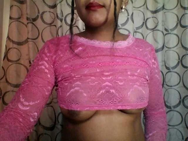 justine33 from BongaCams