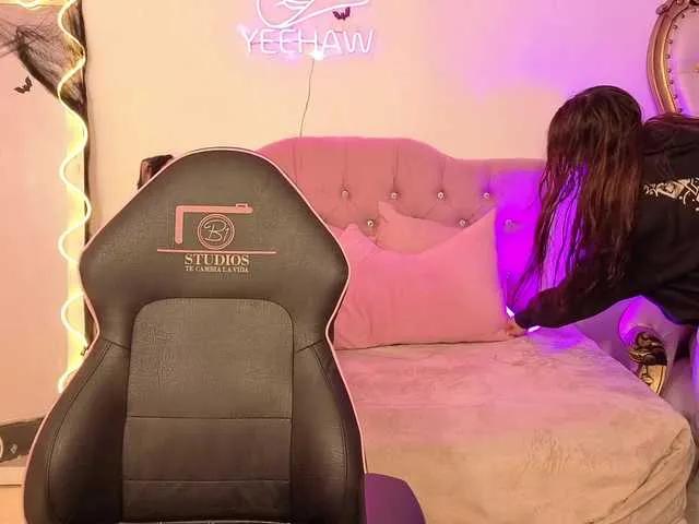 Discover BongaCams's KISSI-TAY KISSI-TAY from BongaCams