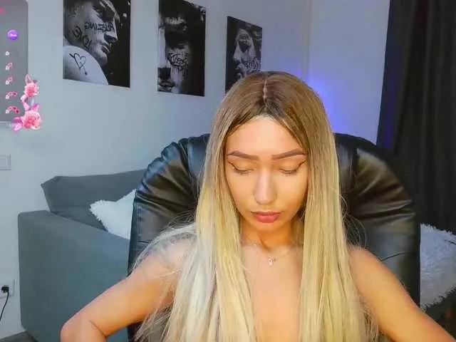 LisaShultz from BongaCams