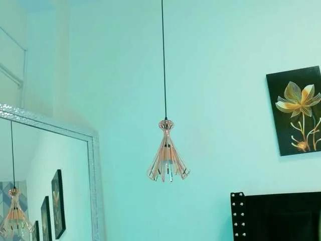 mamaneedsfun from BongaCams