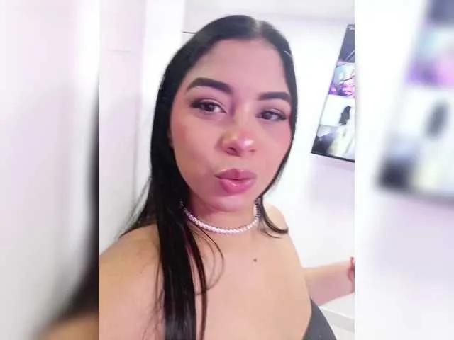 NickyCole from BongaCams