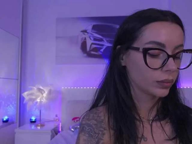 Dirty Oddetteblackk1 wants you to fuck her body now Oddetteblackk1 from BongaCams