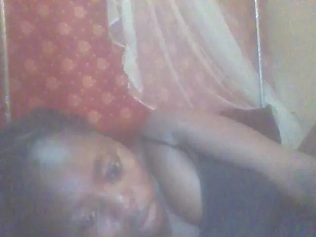 PrettyG from BongaCams