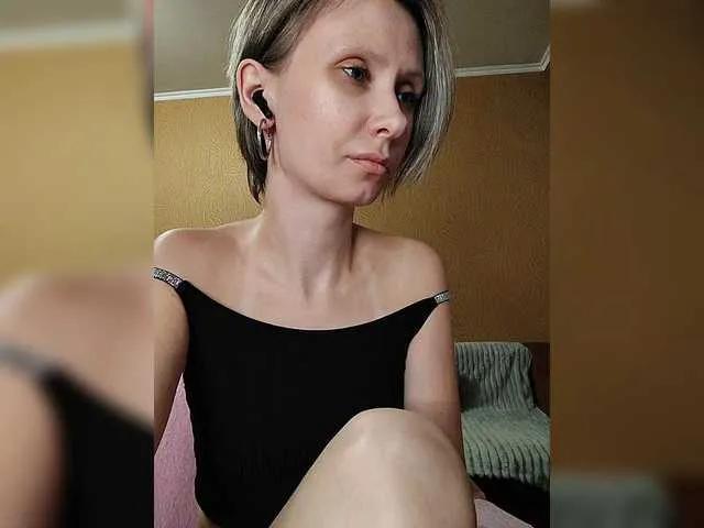 Explore PrettyKris, she wants to masturbate for you prettyKris from BongaCams