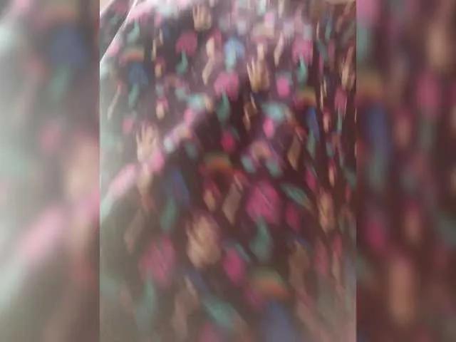 Join RedFox9595, she wants to masturbate for you RedFox9595 from BongaCams