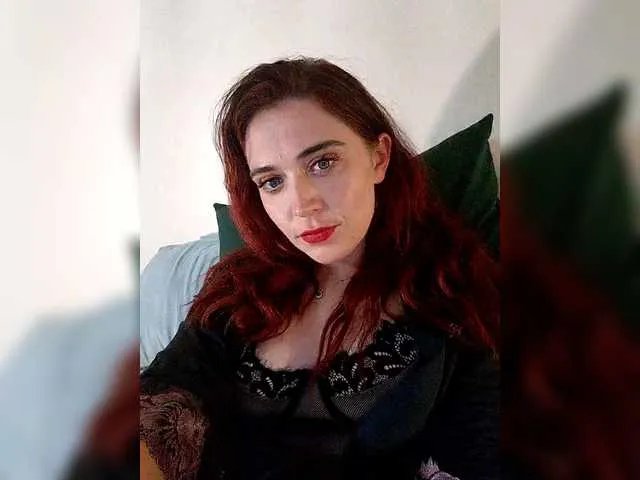 RedheadedDaydream1 from BongaCams