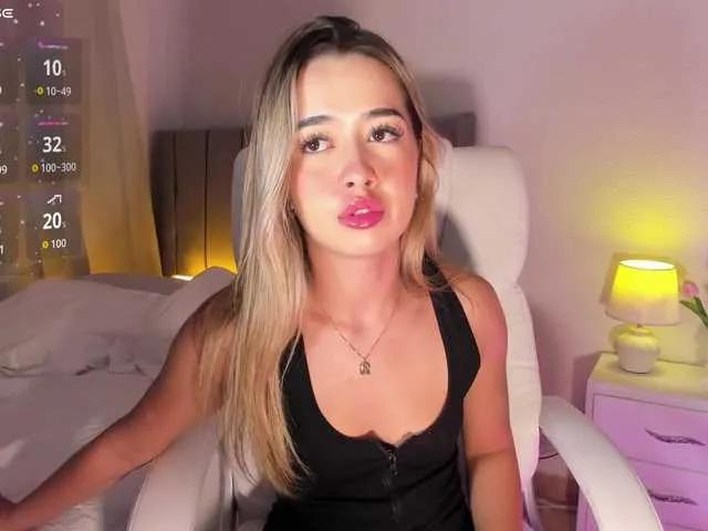 Cute RosseeDaw wants you to fuck her body now RosseeDaw from BongaCams