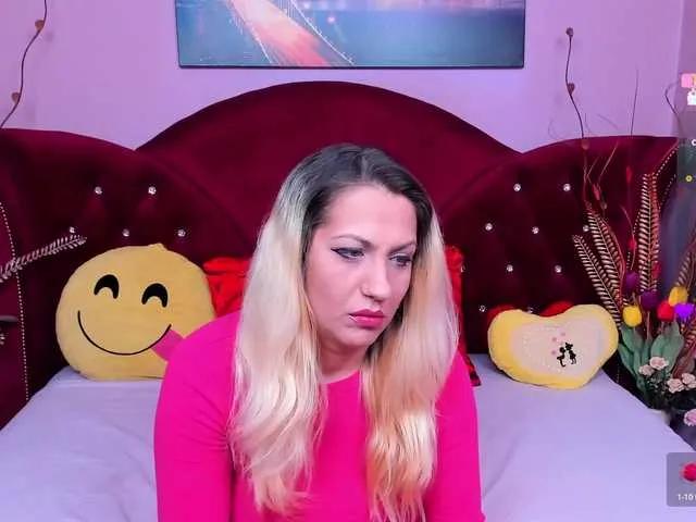 Sensualass77 from BongaCams