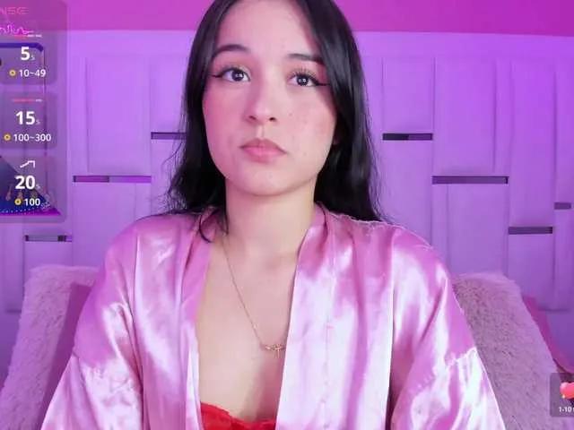 Join 20 years old SophieeJacobs from BongaCams SophieeJacobs from BongaCams