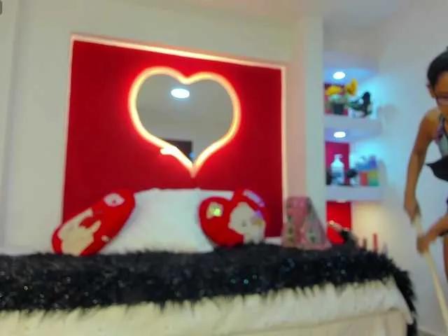 Explore amazing camwhore TibyJhonson TibyJhonson from BongaCams