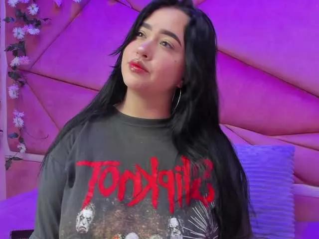 Watch VictoriaRossy, she wants to masturbate for you VictoriaRossy from BongaCams