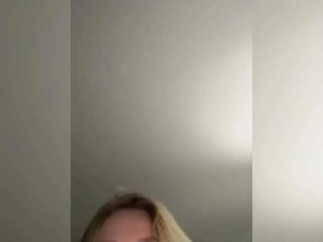 x-NaStyA-x from BongaCams