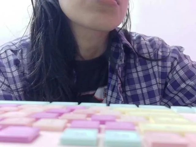 yourcuteneighbourr from BongaCams