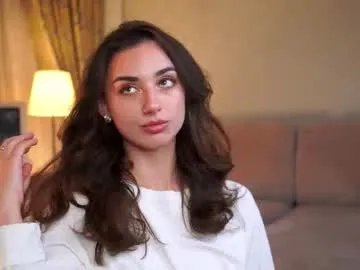 dinacaguimbal from Chaturbate