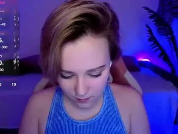 ellie_heavenly from Chaturbate