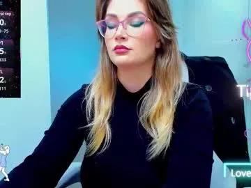 evelyne_rose from Chaturbate