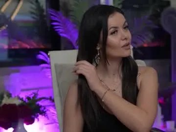 glamourousmom from Chaturbate