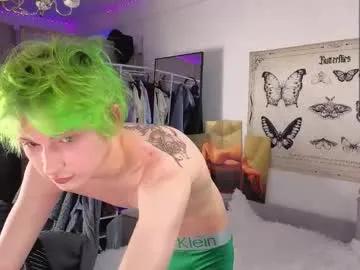 Join slutty stripper Kessy_white kessy_white from Chaturbate