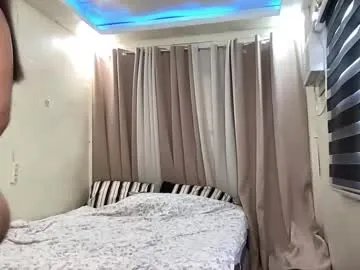 makemesquirt_xxx from Chaturbate