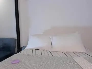 misticred from Chaturbate