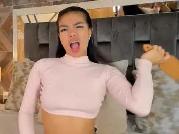 Join Naylagrey, she wants to masturbate for you naylagrey from Chaturbate