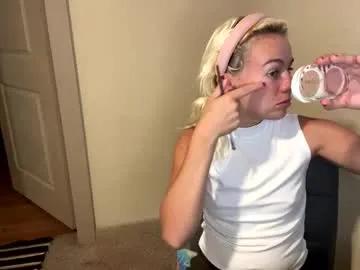 Cute Prettybabypetite wants you to fuck her body now prettybabypetite from Chaturbate