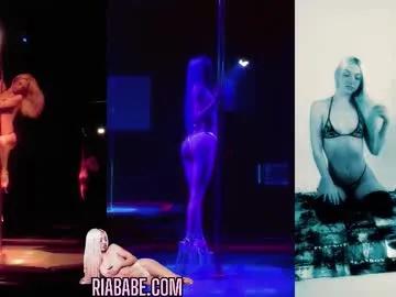 Join 21 years old riababe from Chaturbate riababe from Chaturbate