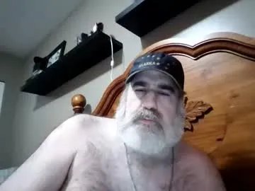 straightbear4you from Chaturbate