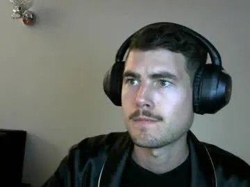 sultansgirls from Chaturbate