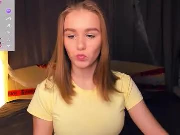 Admire sweet camslut Trinahillier trinahillier from Chaturbate