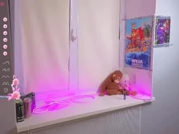 Explore 18 years old yung_leana from Chaturbate yung_leana from Chaturbate