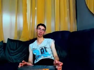 Explore Chaturbate's Zyronight zyronight from Chaturbate