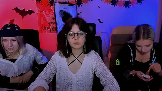 Join Samanta_hotty, they want to masturbate for you samanta_hotty from StripChat